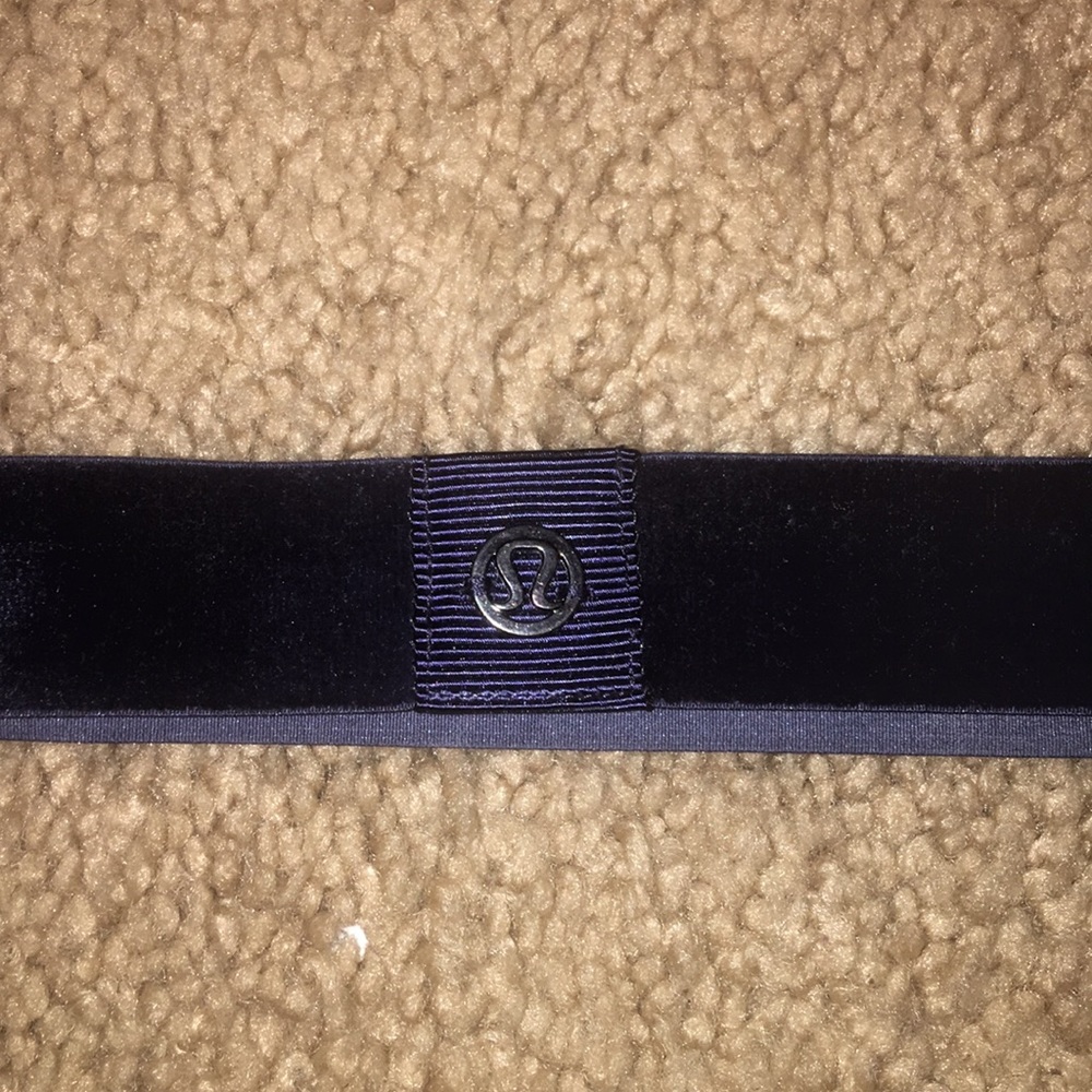 Lululemon headband.